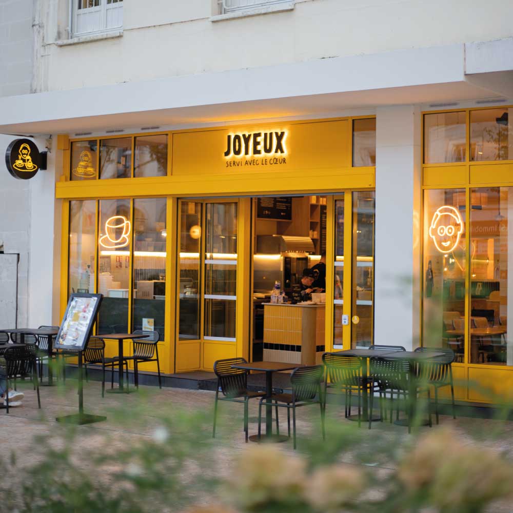 Café Joyeux in Tours : inclusive restaurant for the disabled Café Joyeux Tours: restaurant for solidarity, disability and inclusion on Grammont Avenue