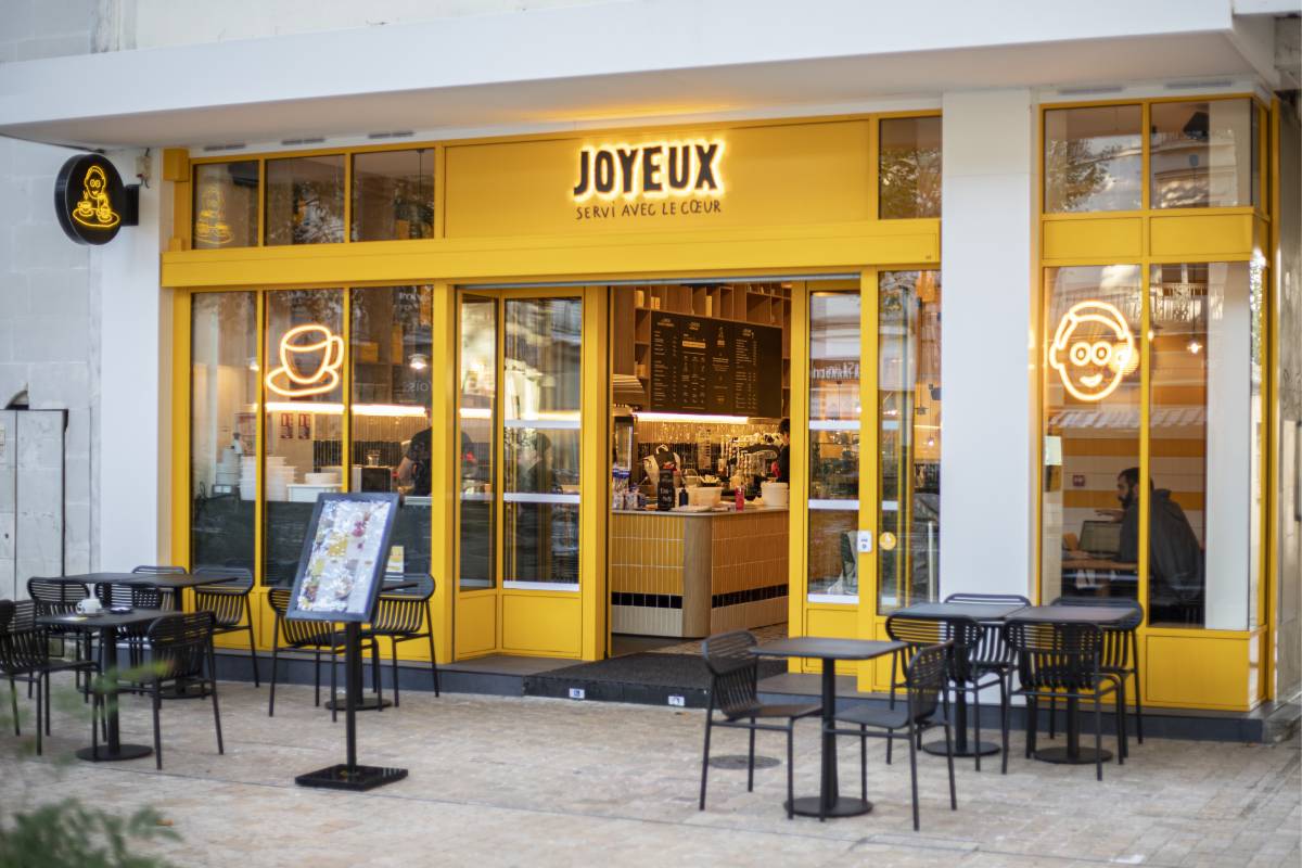 Café Joyeux Tours - devanture