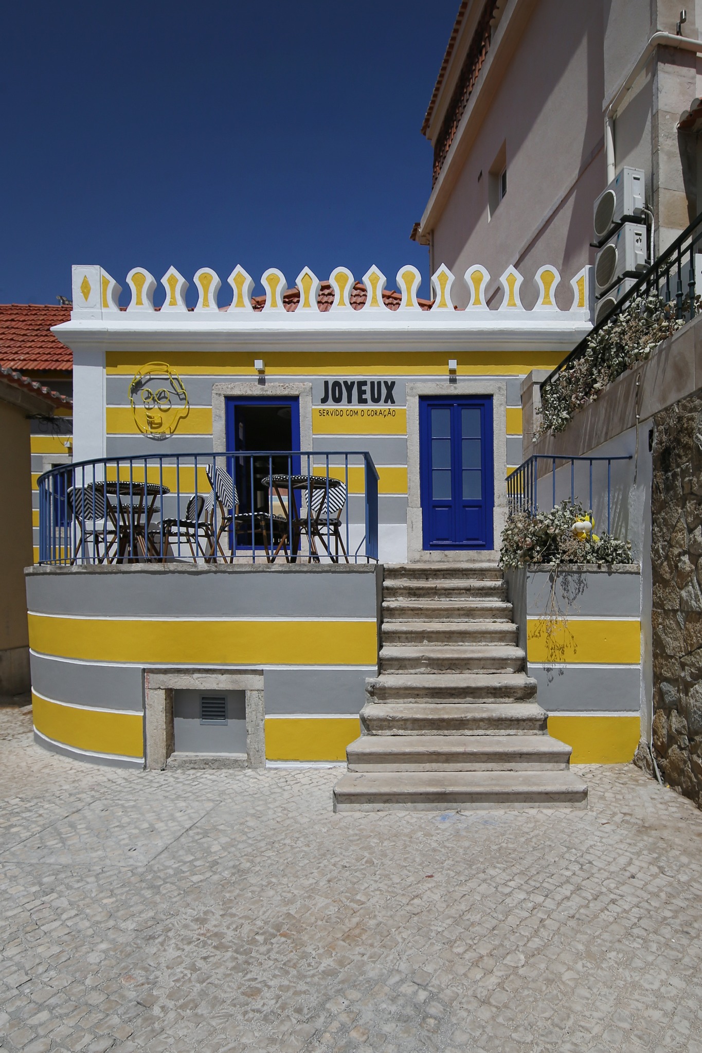Café Joyeux Cascais: inclusive restaurant for the disabled in Portugal